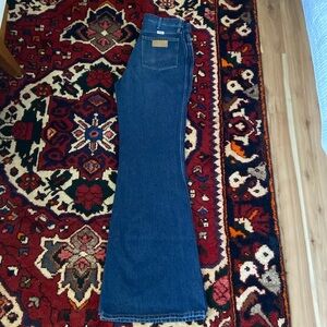 Wrangler Wanderer Size 28